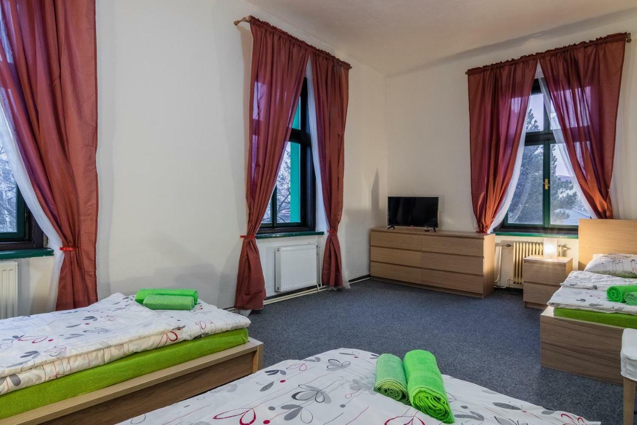 Hotel*** Cesky Dum Chomutov Extérieur photo